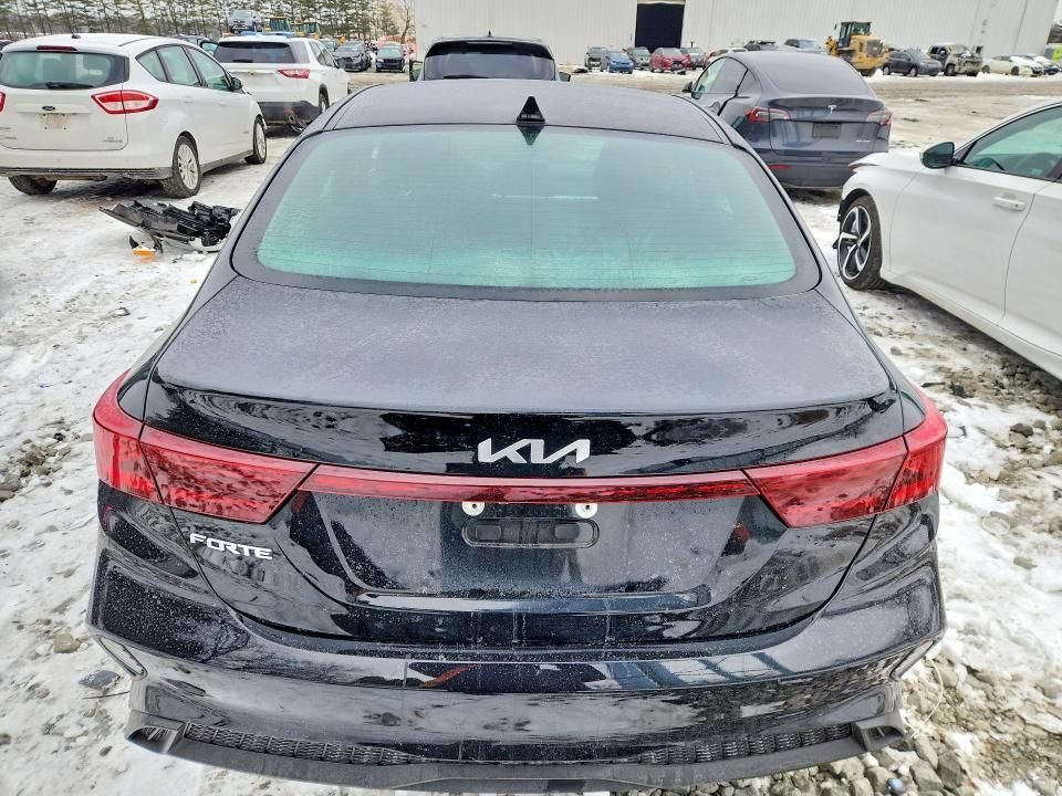 2024 KIA Forte lx
