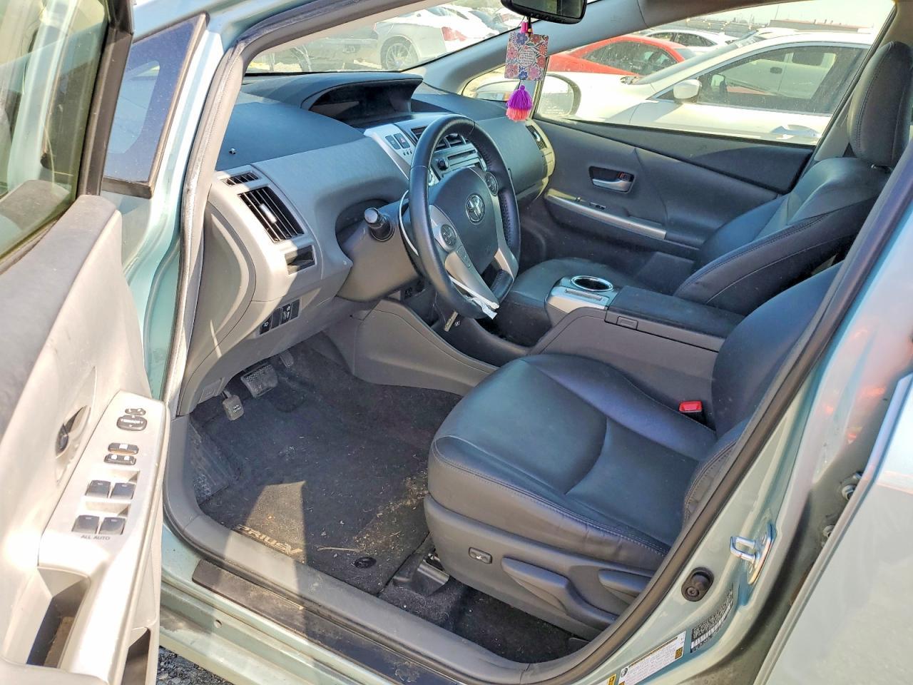2013 Toyota Prius v