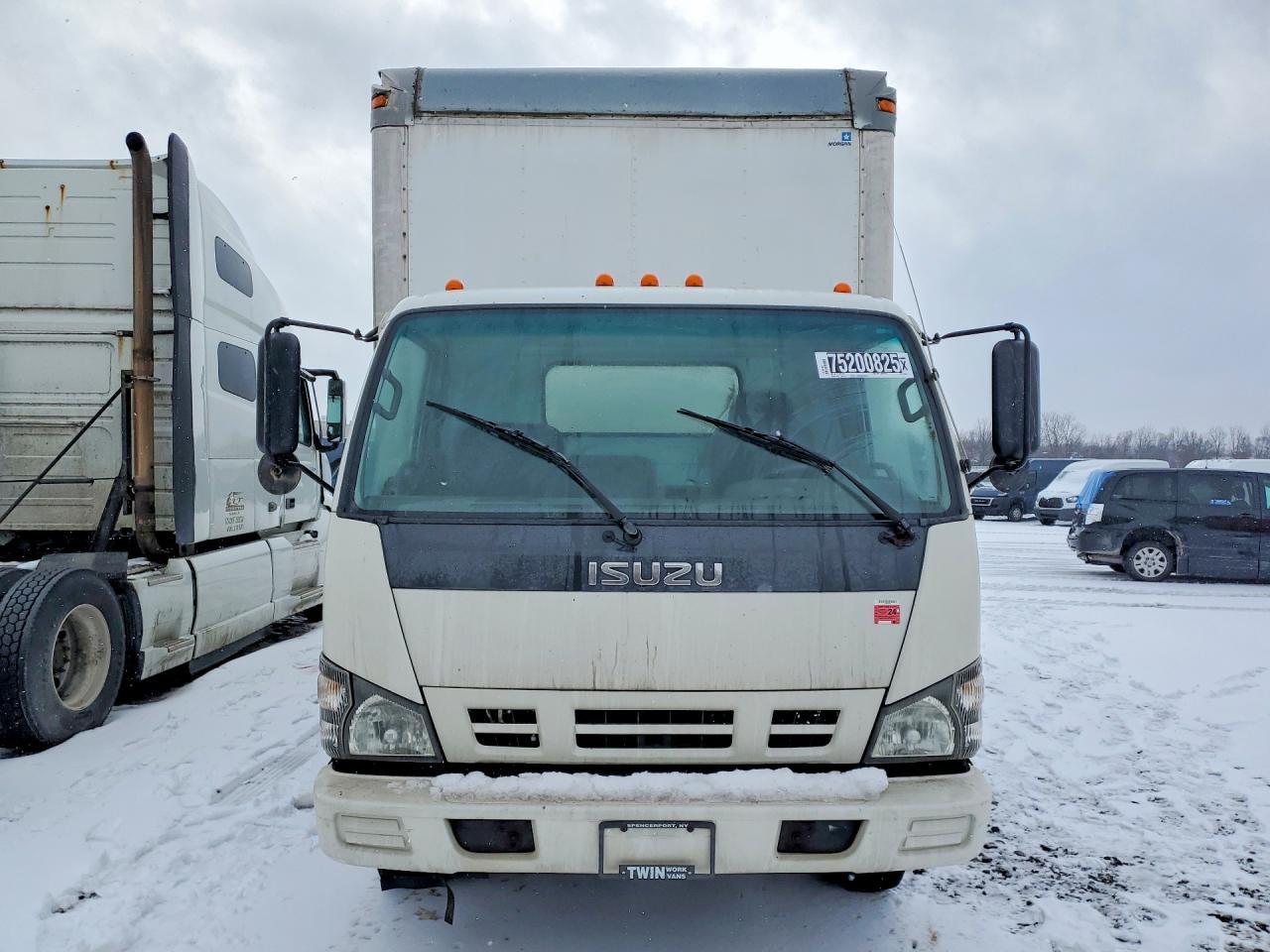 2006 Isuzu NPR BOX Truck