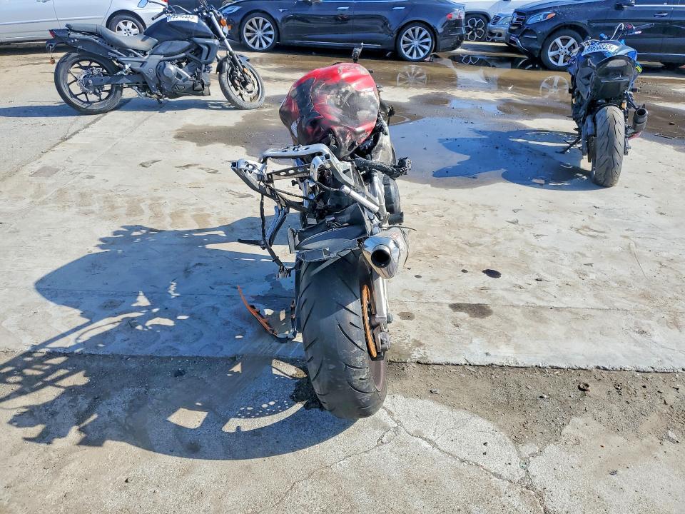 2001 Yamaha YZFR1