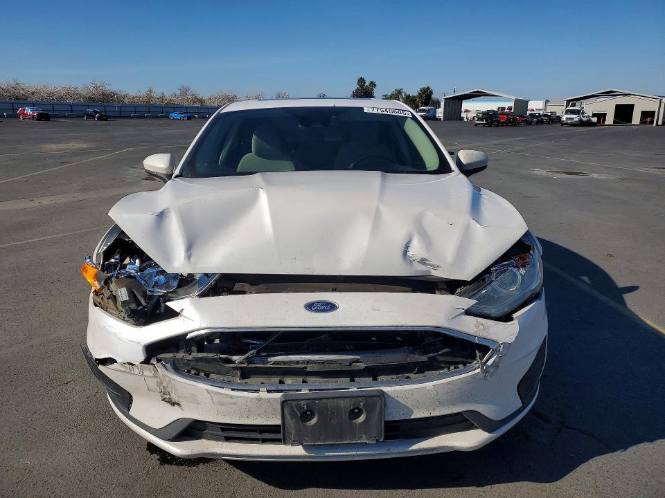 2020 Ford Fusion se