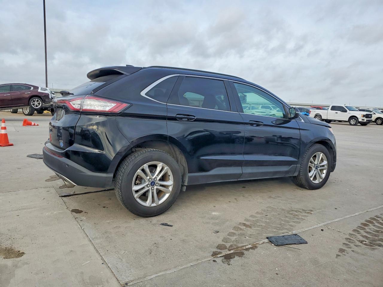 2017 Ford Edge sel