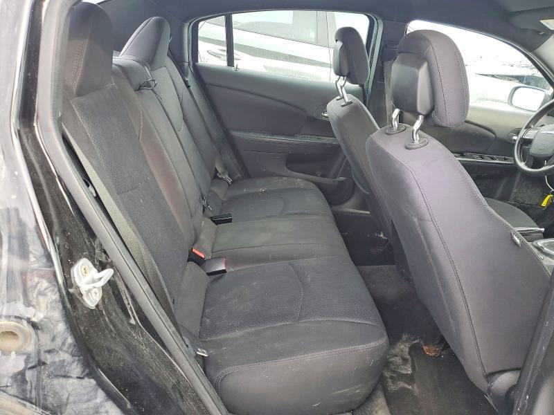 2013 Chrysler 200 lx