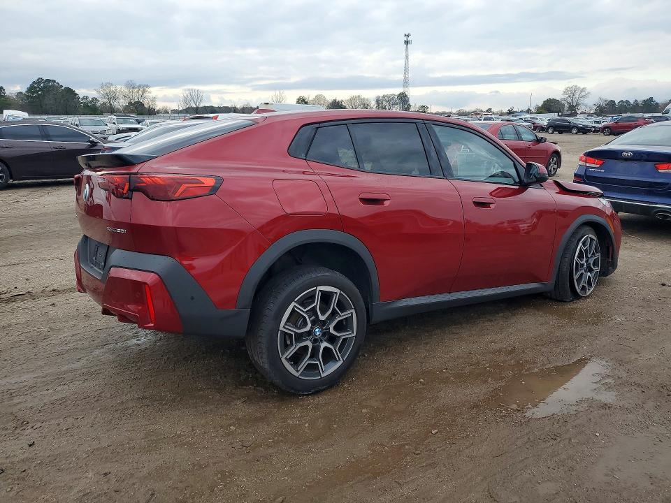2025 BMW X2 Xdrive28i