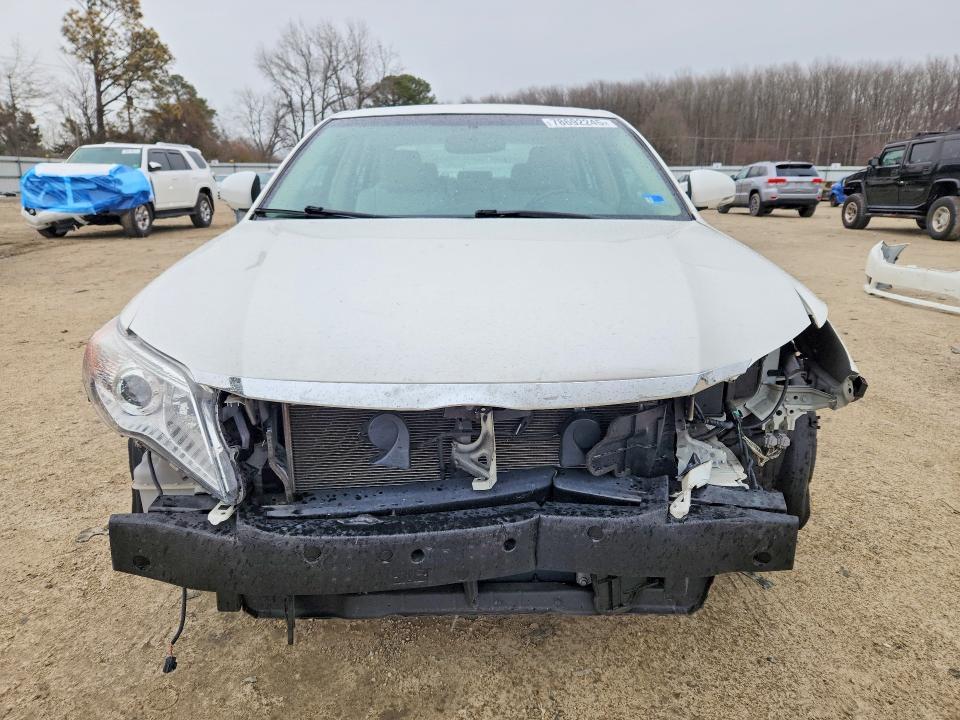 2011 Toyota Avalon Base