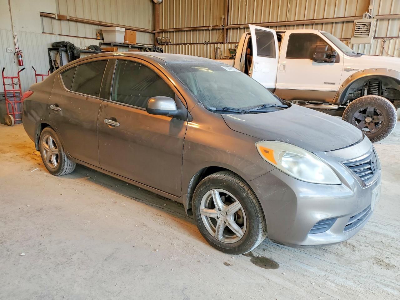 2012 Nissan Versa s