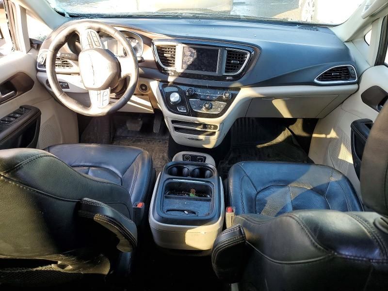 2019 Chrysler Pacifica Touring l