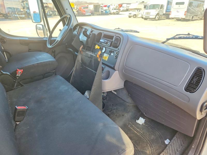 2020 Freightliner M2 106 MED-BOX Truck
