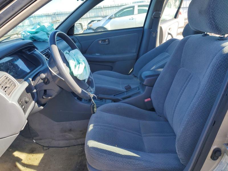 2000 Toyota Camry le