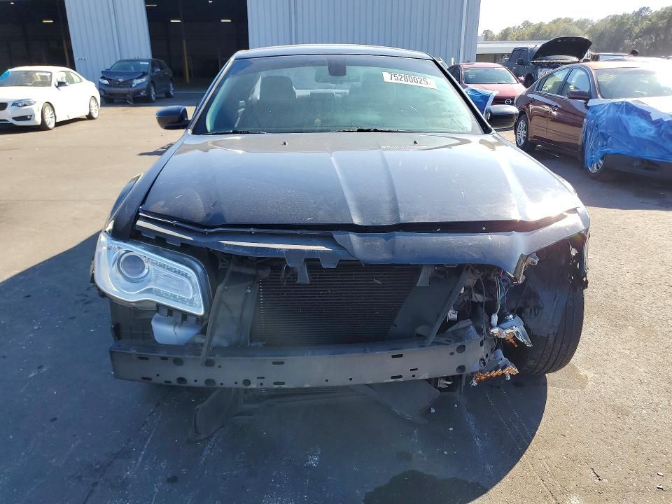 2015 Chrysler 300 Limited