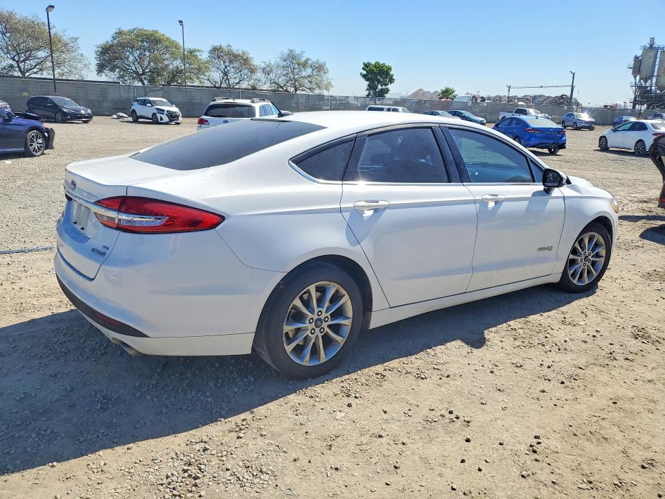 2017 Ford Fusion se Hybrid