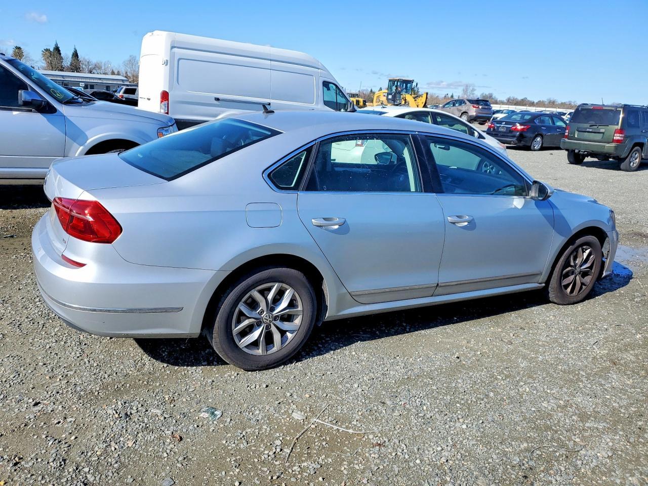 2016 Volkswagen Passat s
