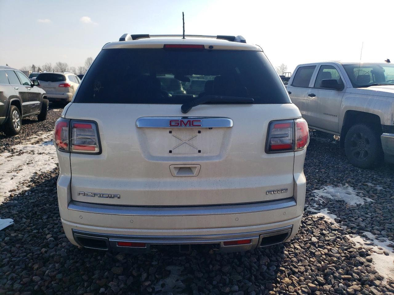 2013 GMC Acadia Denali