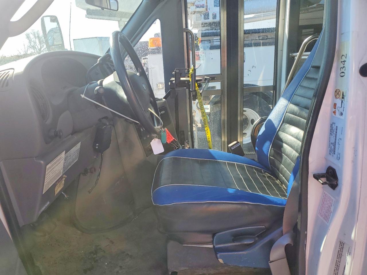 2003 Ford E550 Shuttle Bus