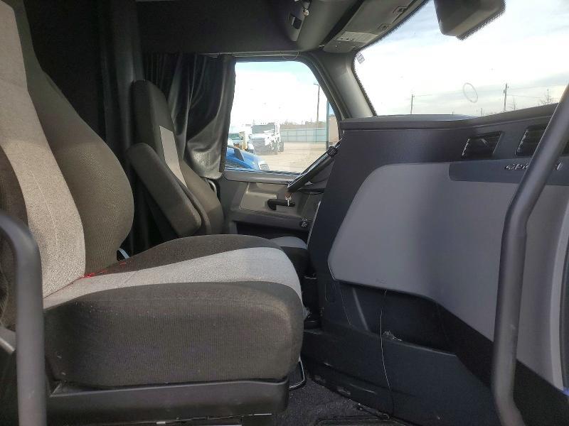 2021 Freightliner Cascadia 126 Semi Truck
