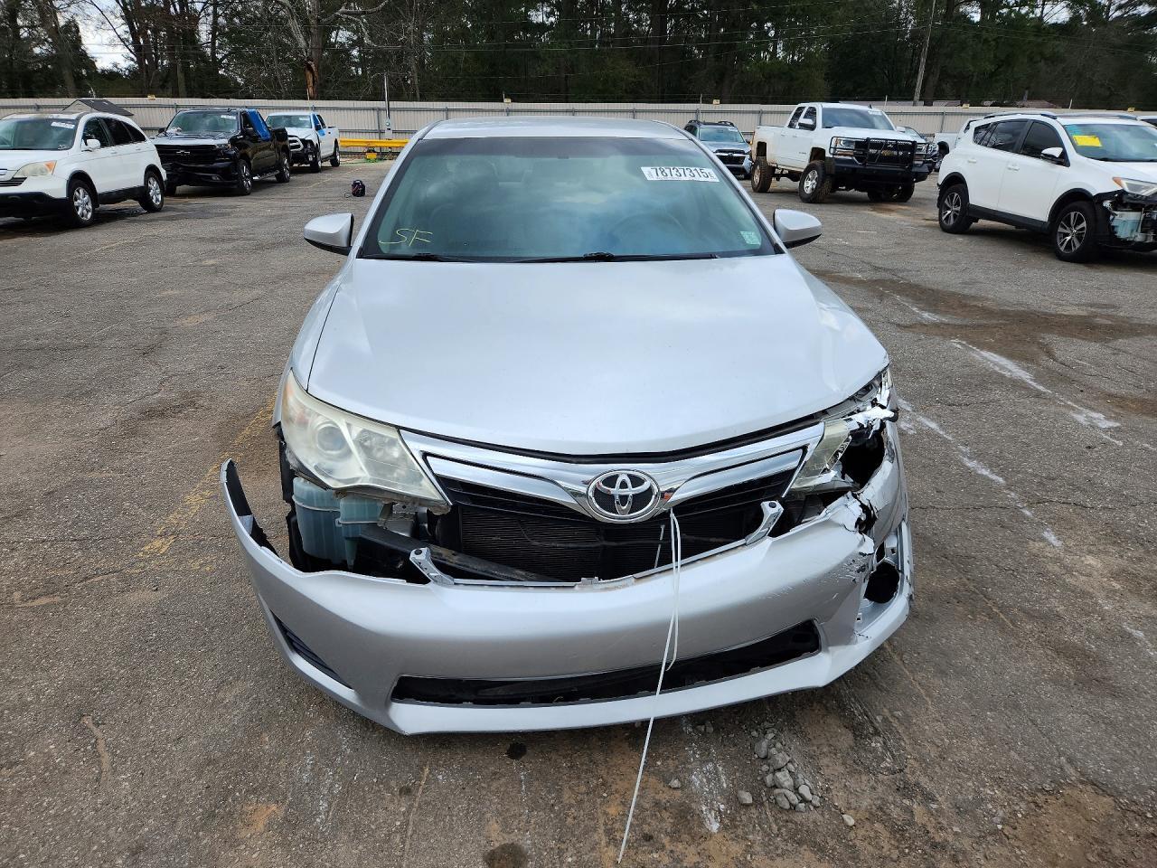 2012 Toyota Camry le