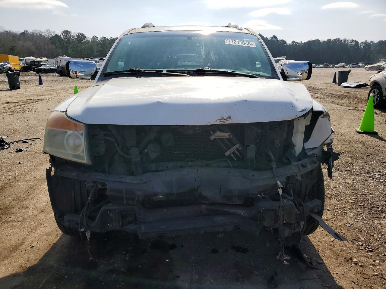2008 Nissan Armada se
