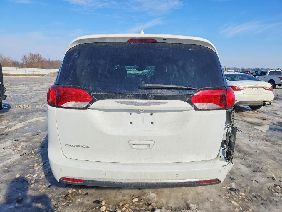 2017 Chrysler Pacifica Touring l Plus