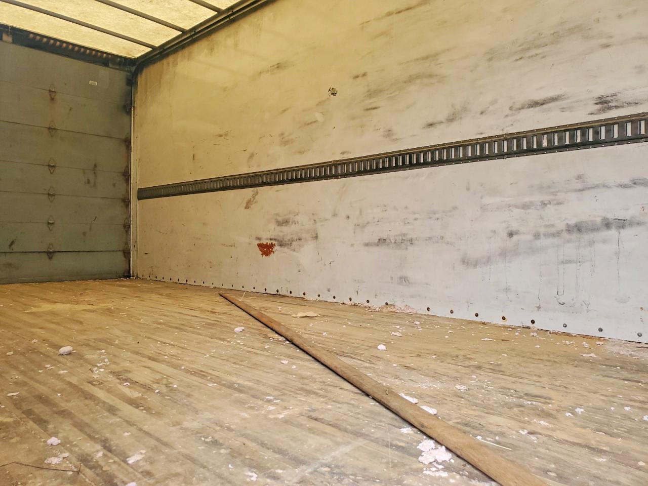 2011 Hino 258/268 BOX Truck