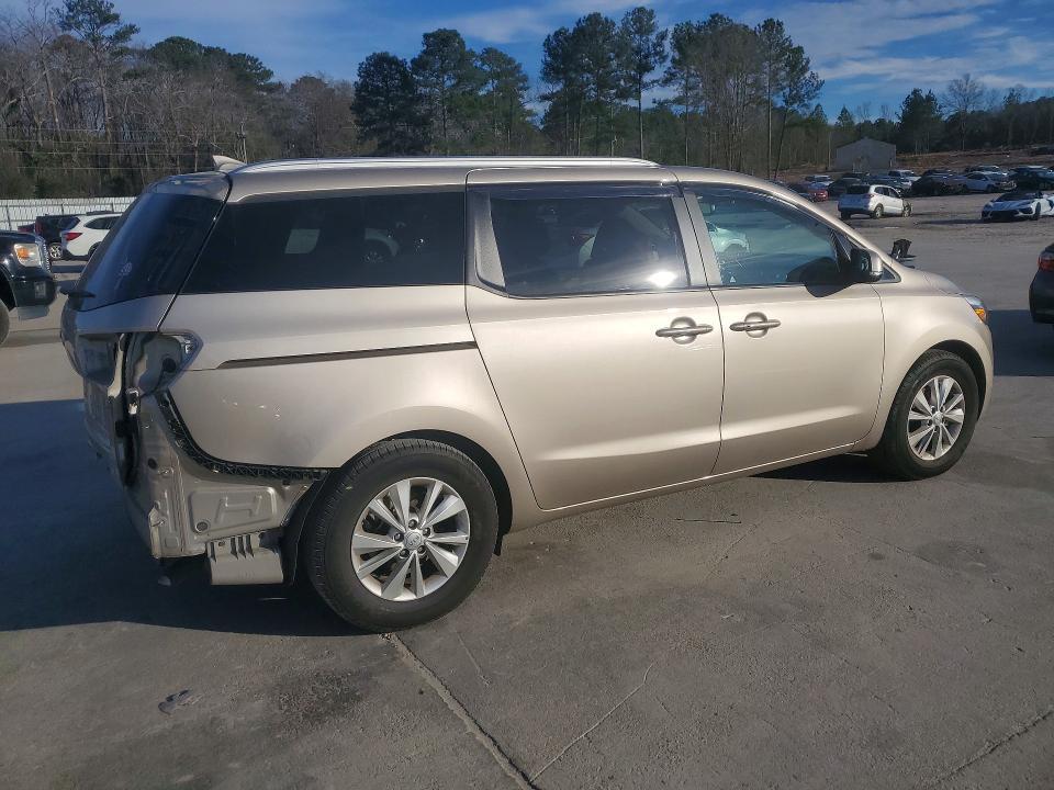 2017 KIA Sedona lx