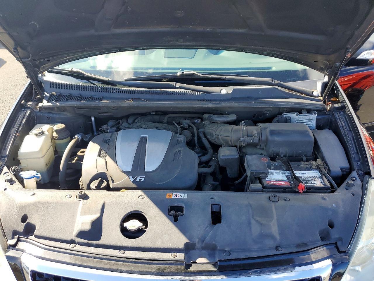 2014 KIA Sedona lx