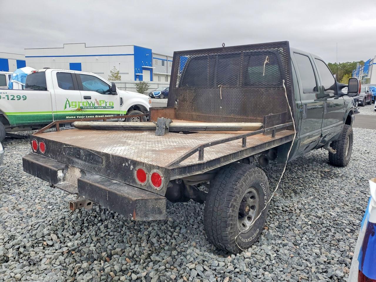2001 Ford F350 Super Duty Flatbed Truck