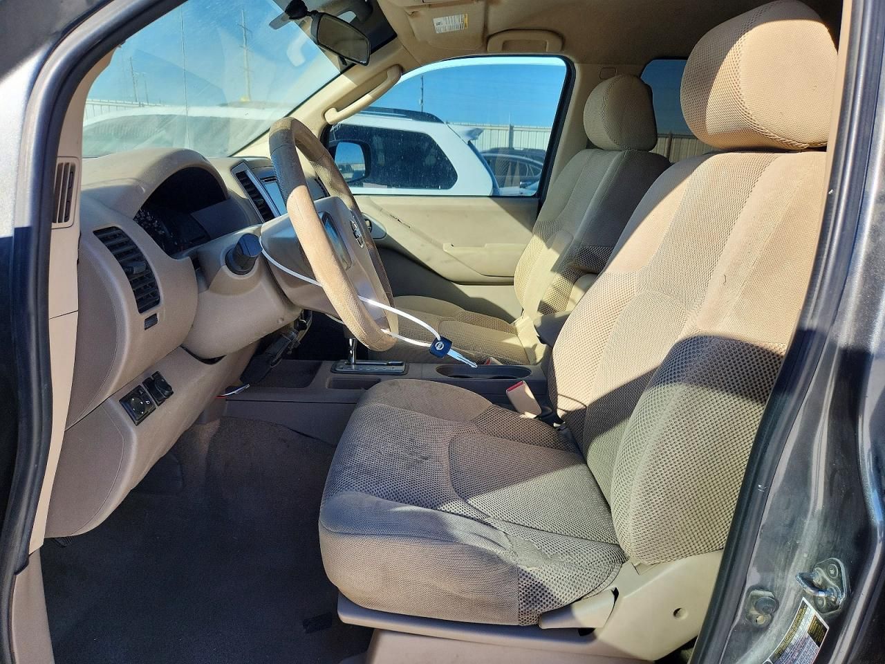 2009 Nissan Frontier Crew cab se