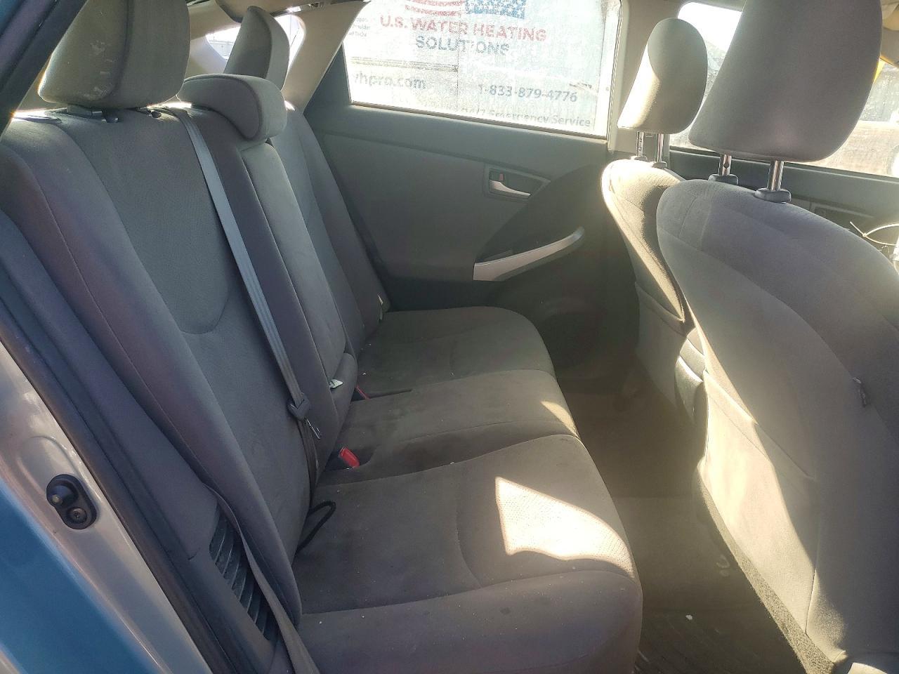 2014 Toyota Prius two