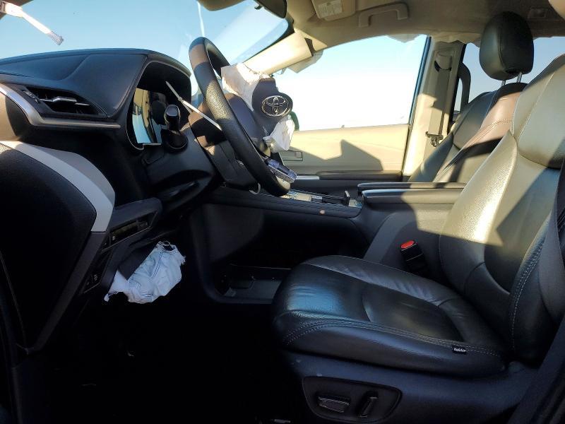 2023 Toyota Sienna le