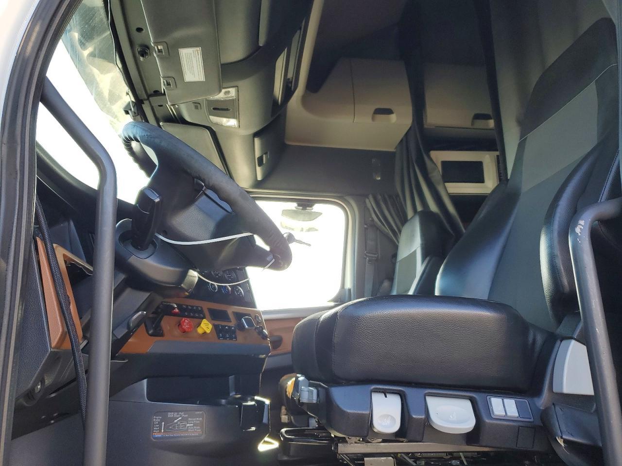 2021 Freigliner 2021 Freightliner Cascadia 1-Semi Truck