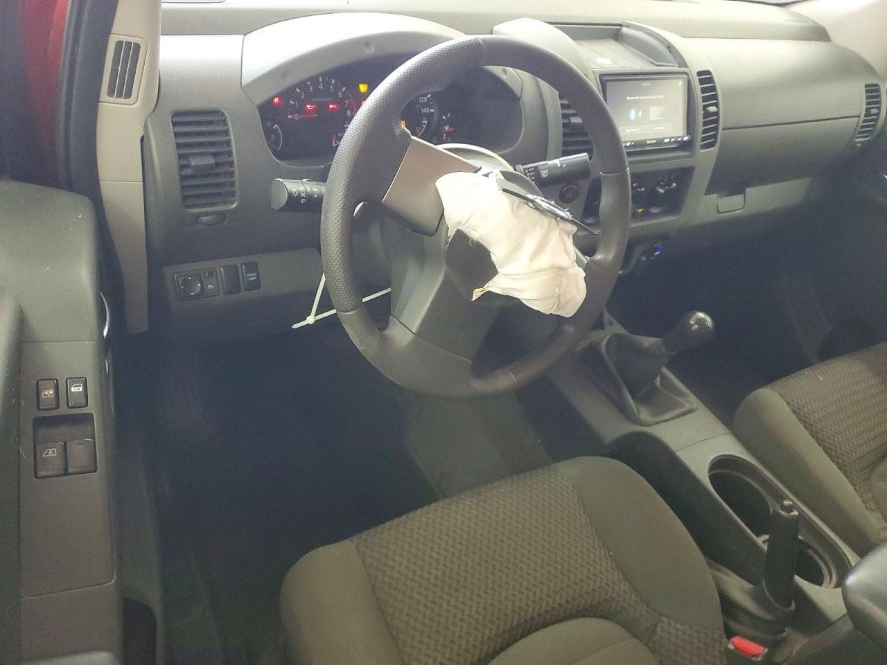 2005 Nissan Frontier SE