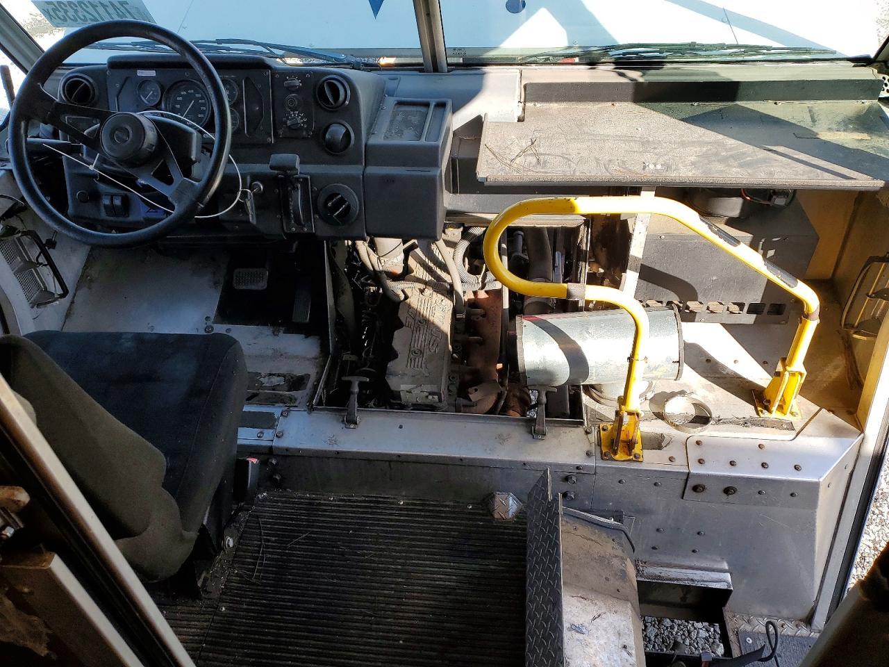 2001 Freightliner MT45 Chassis Delivery Truck