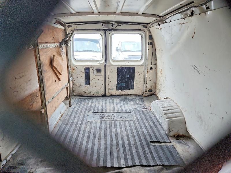 2000 Ford Econoline E250 van