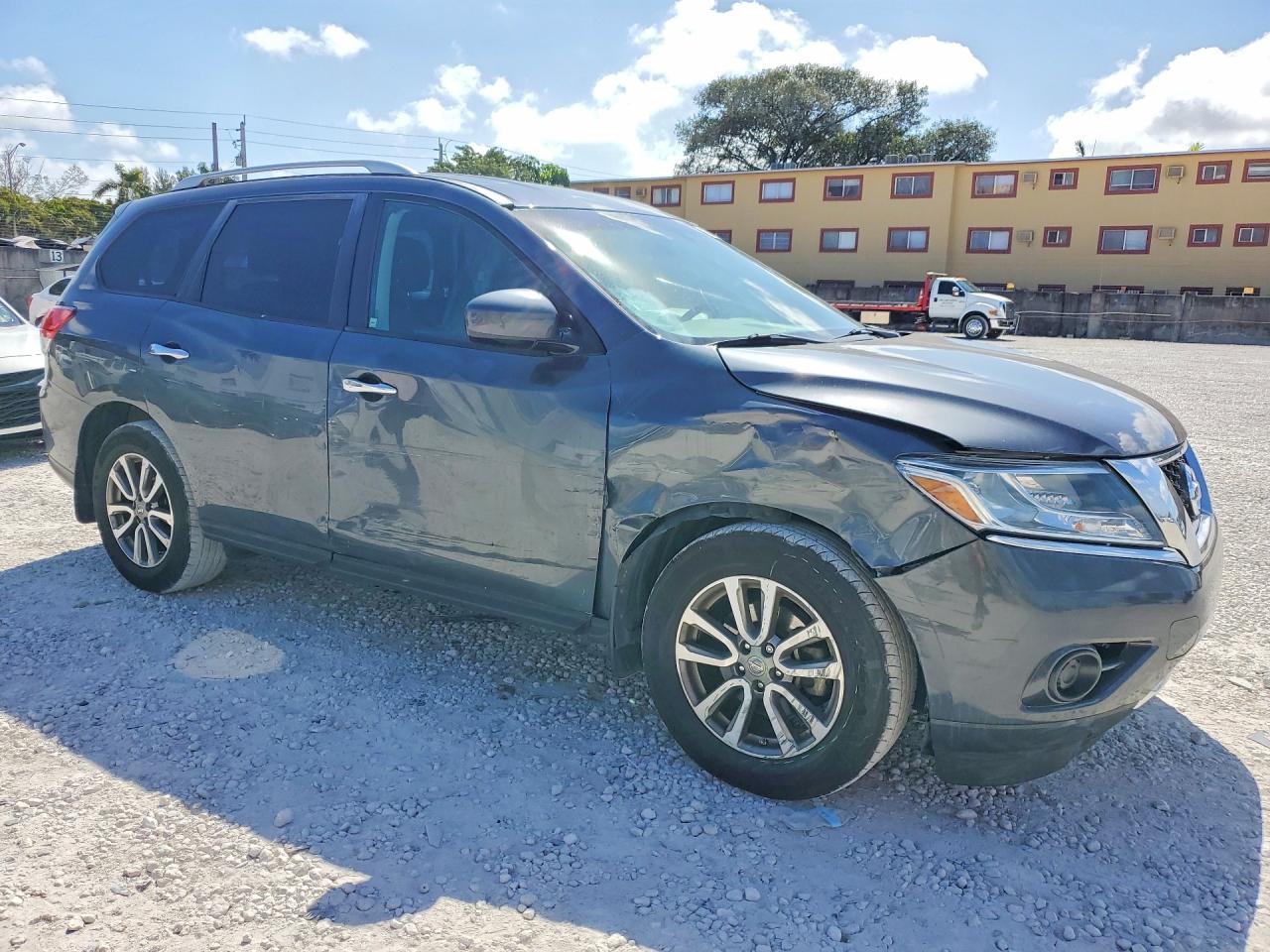 2013 Nissan Pathfinder s