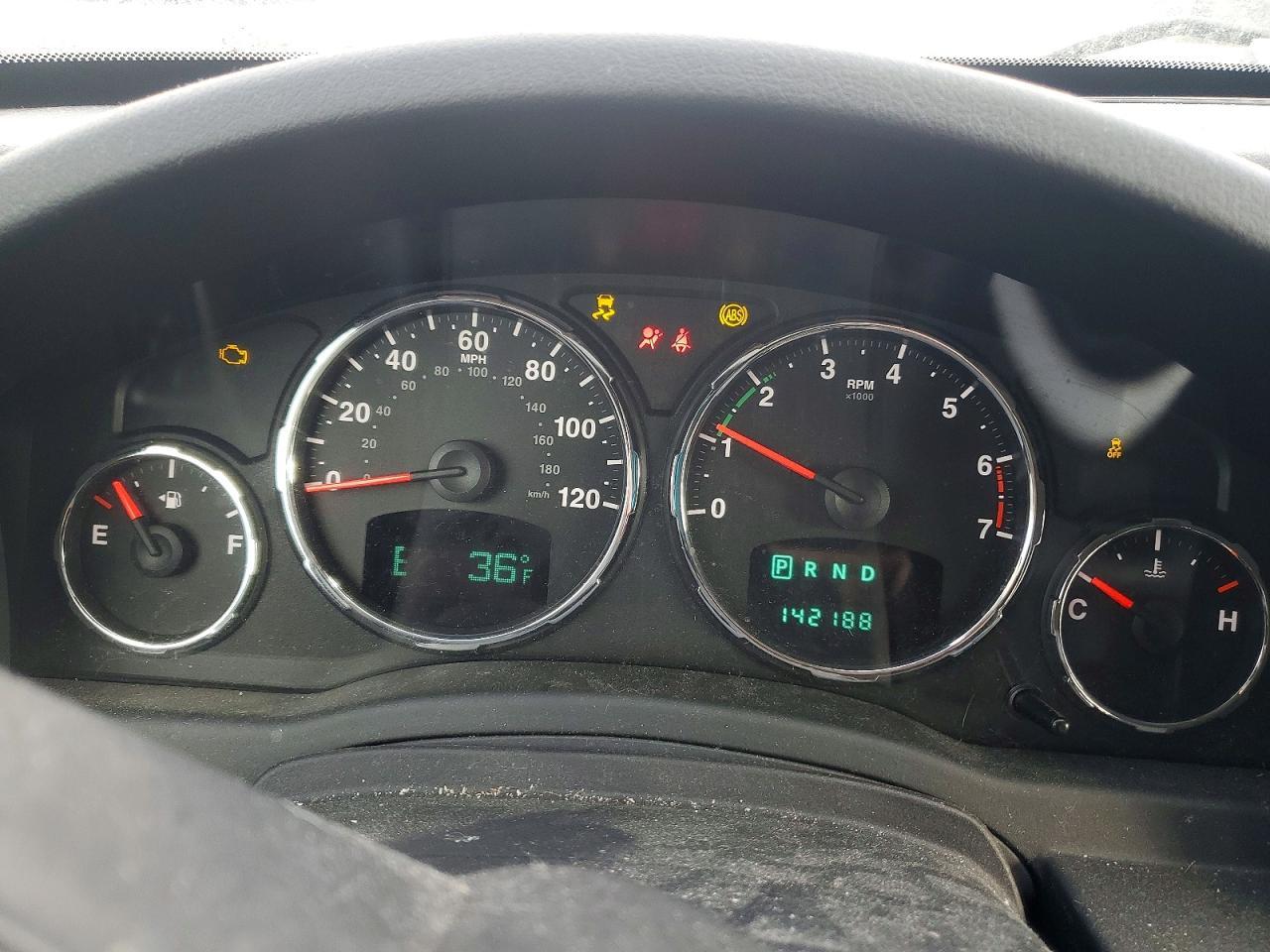 2012 Jeep Liberty jet