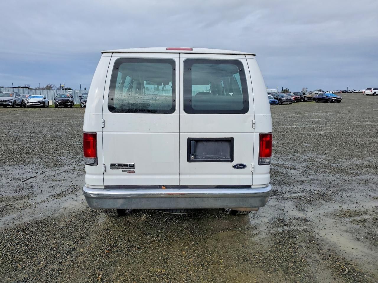 2007 Ford Econoline-BOX Truck