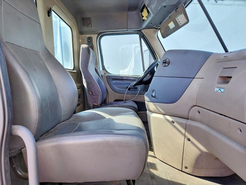 2016 Freightliner Cascadia 125 Semi Truck