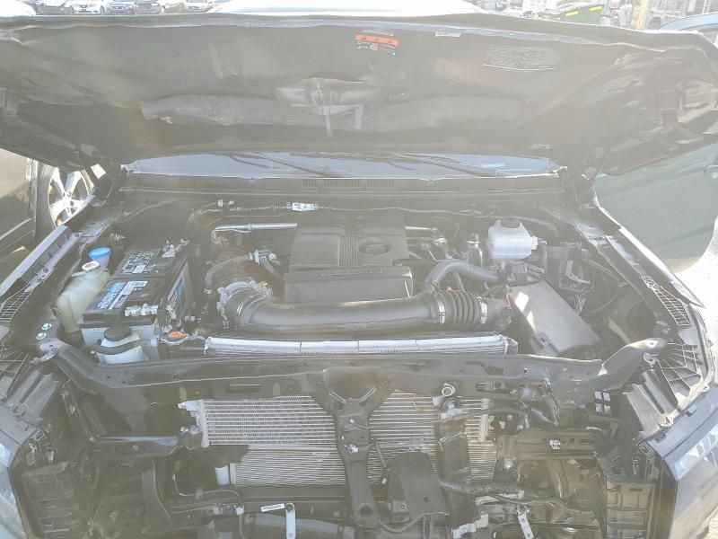 2025 Nissan Frontier s