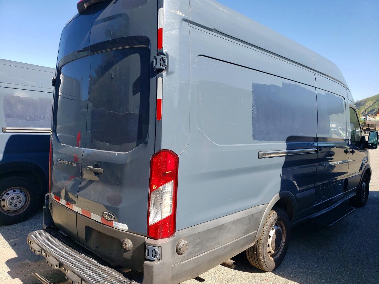 2020 Ford Transit T-250