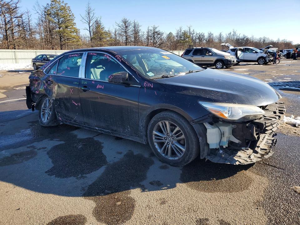 2016 Toyota Camry le