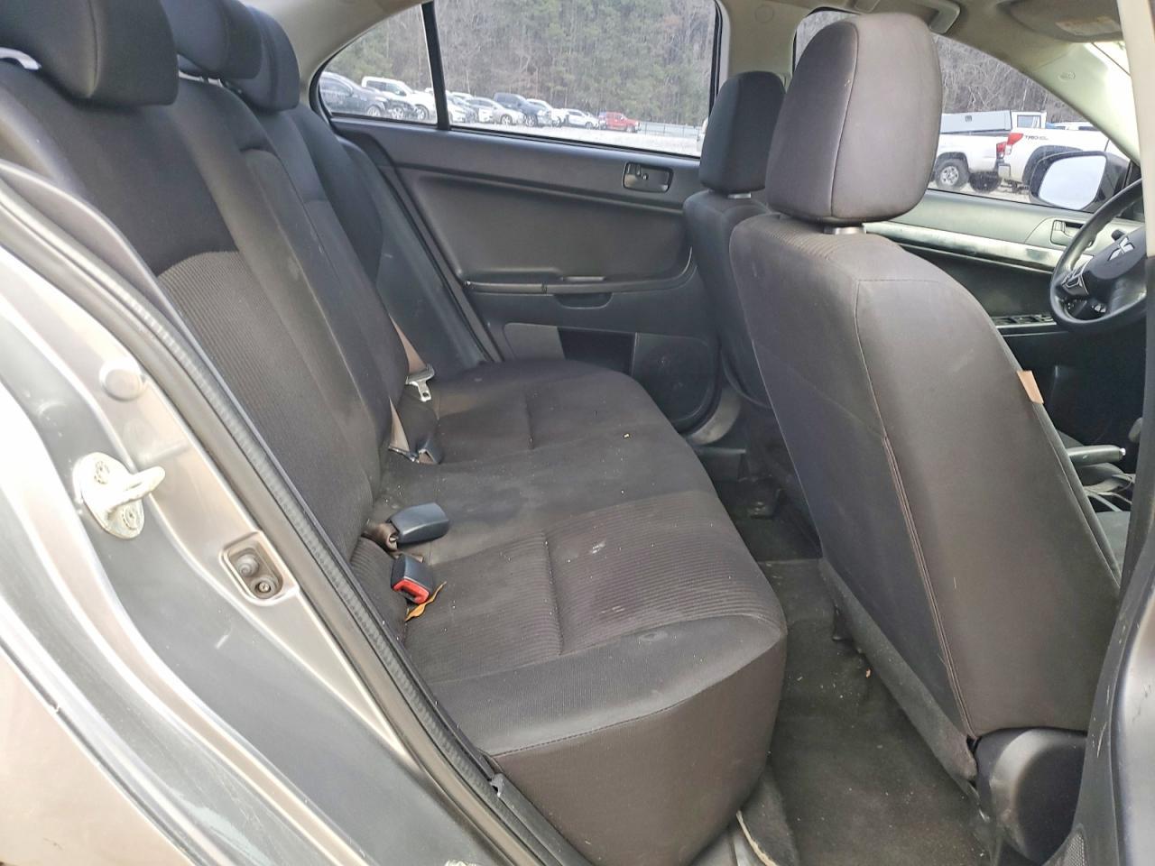 2015 Mitsubishi Lancer es