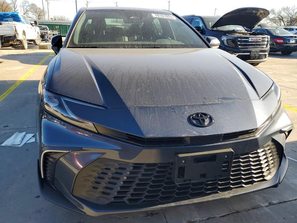 2026 Toyota Camry se