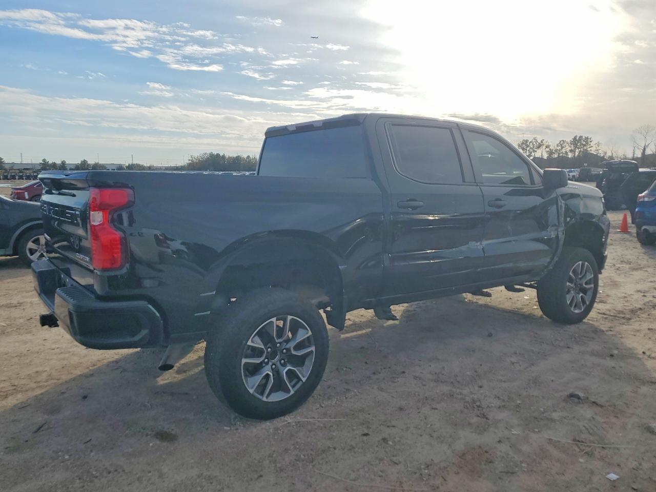 2023 Chevrolet Silverado C1500 Custom