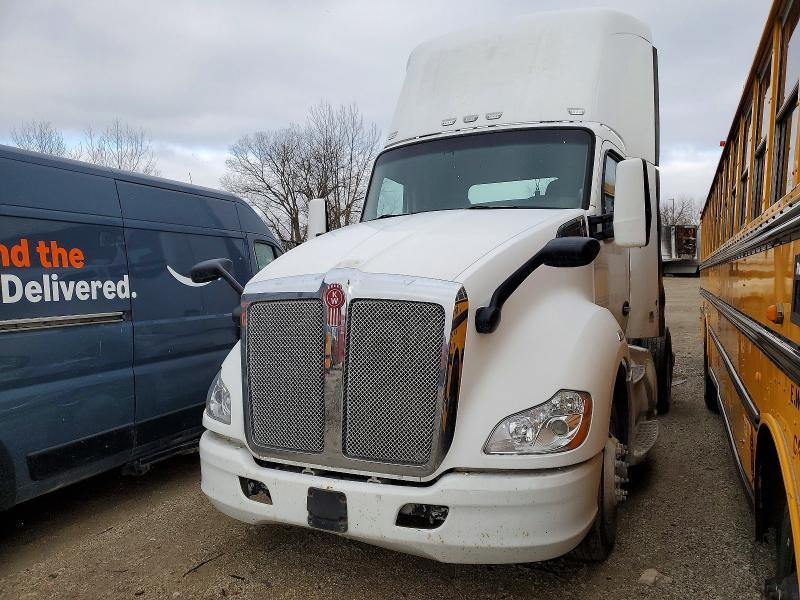 2015 Kenworth Construction T680