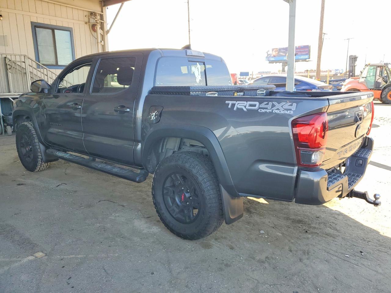 2018 Toyota Tacoma TRD OFF-Road