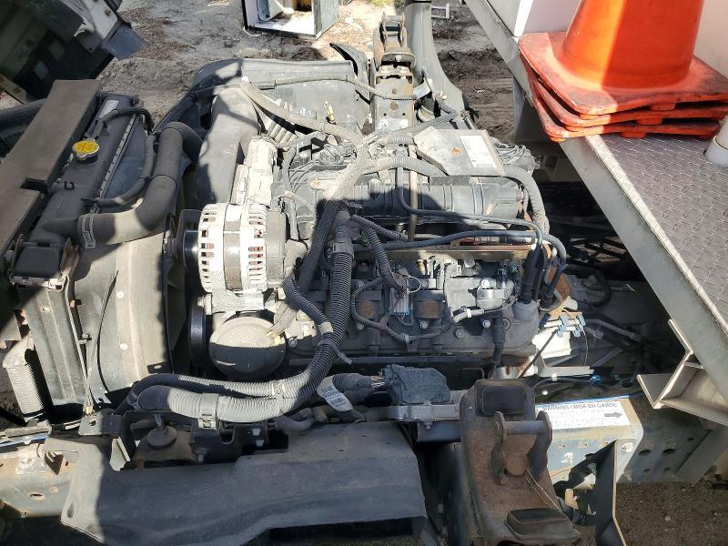 2016 Isuzu NPR HD Utility / Service Truck