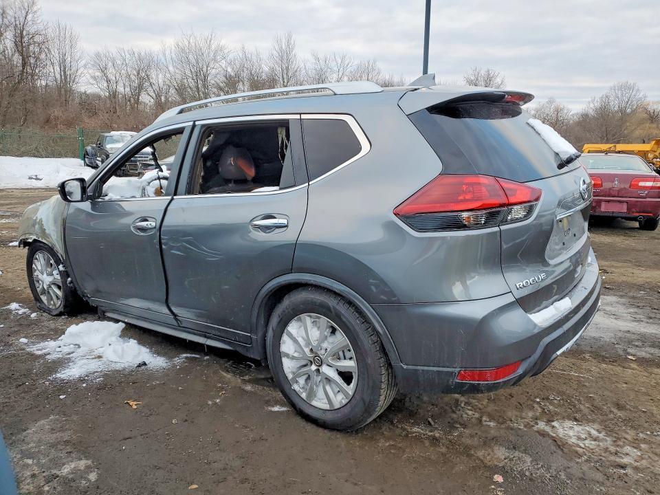 2018 Nissan Rogue sv