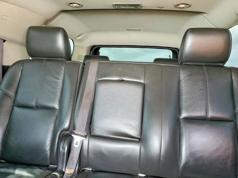 2011 Chevrolet Suburban C1500 lt