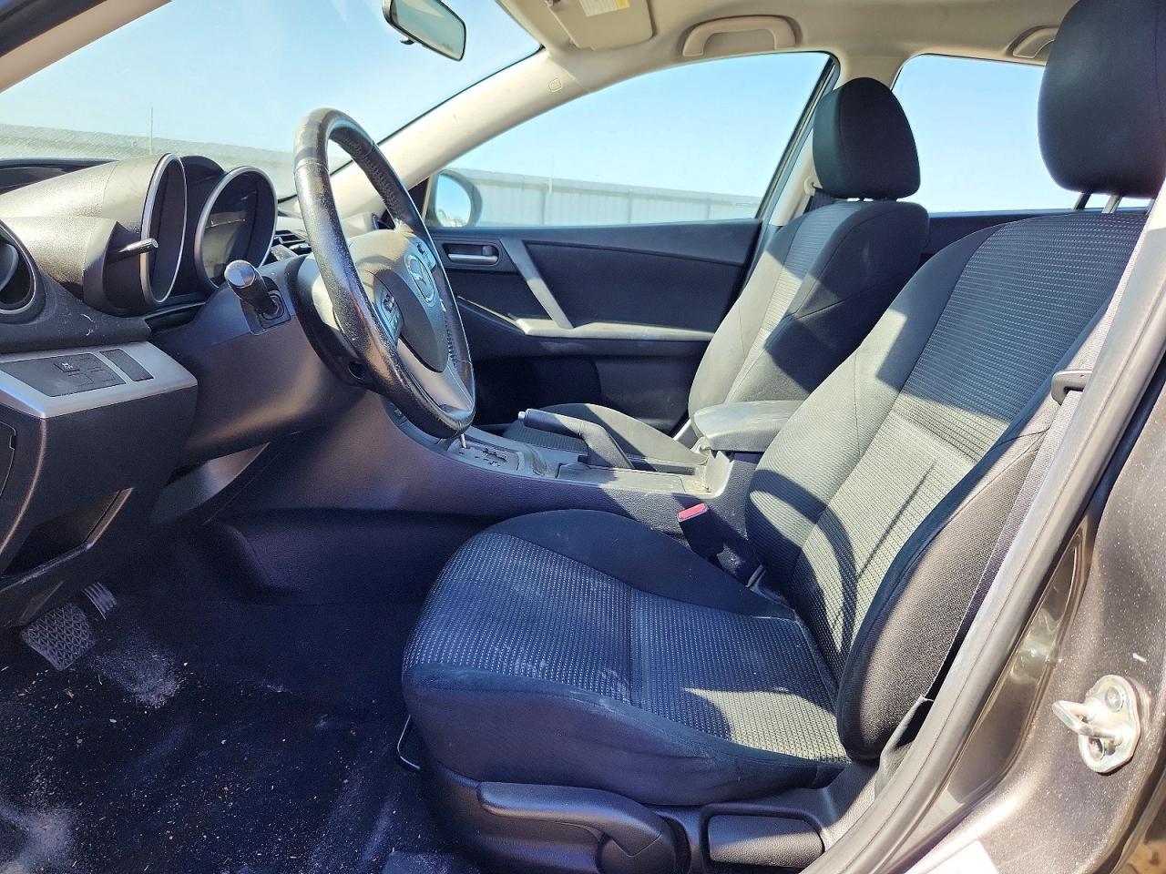 2013 Mazda 3 I