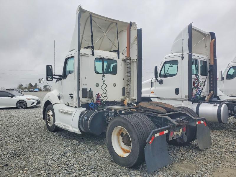 2015 Kenworth T680 Semi Truck